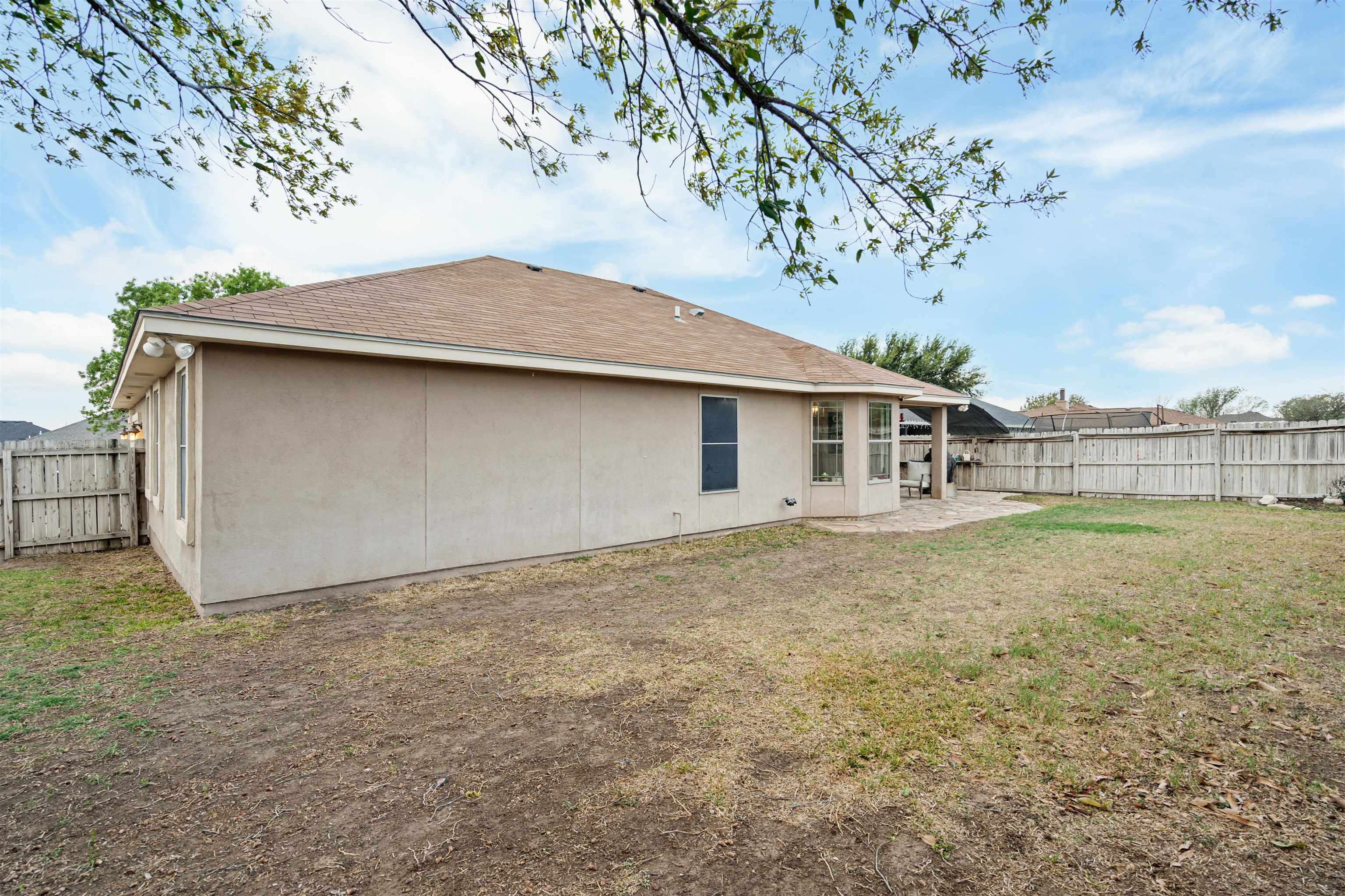 Image 40 of 47 For 201 Pete Dr  