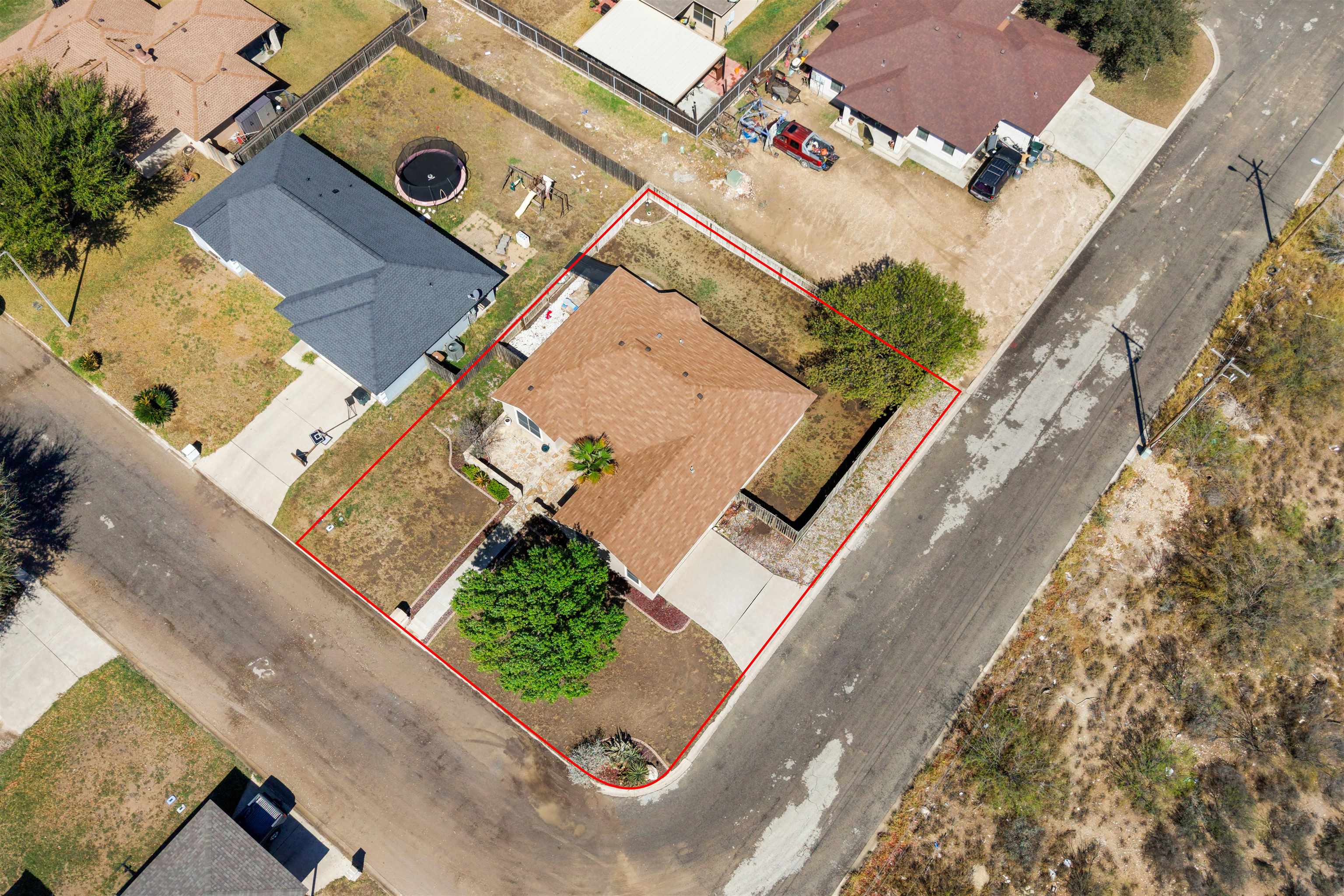 Image 43 of 47 For 201 Pete Dr  