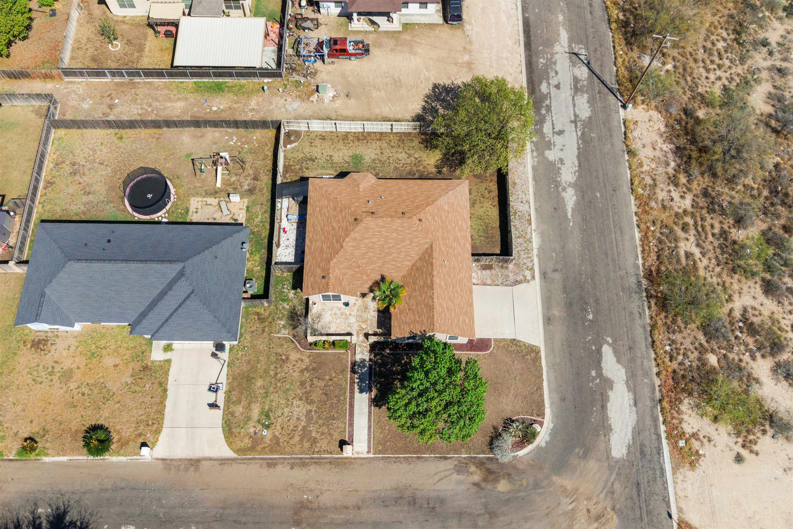 Image 44 of 47 For 201 Pete Dr  