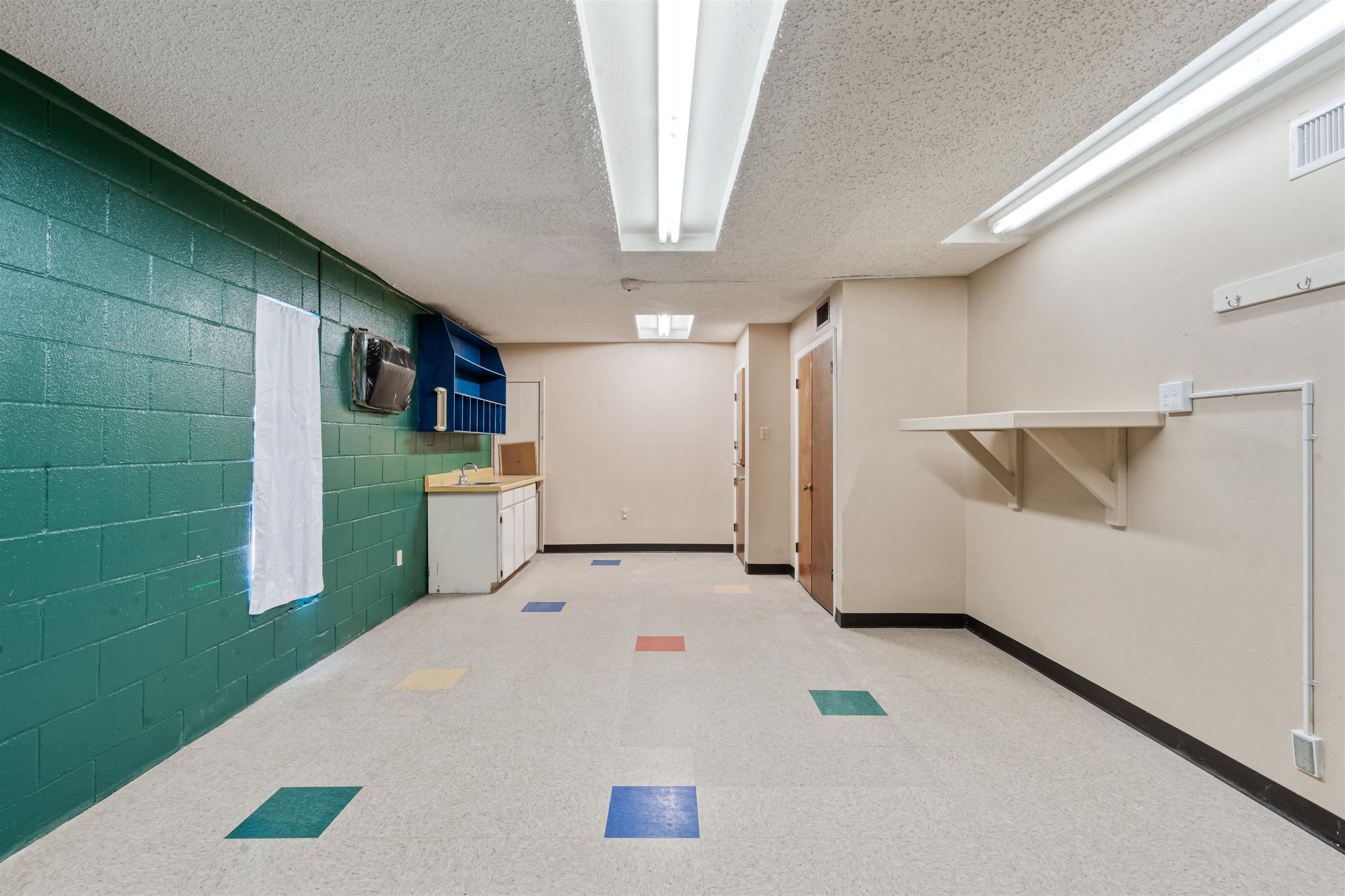 Image 33 of 46 For 3603 Veterans