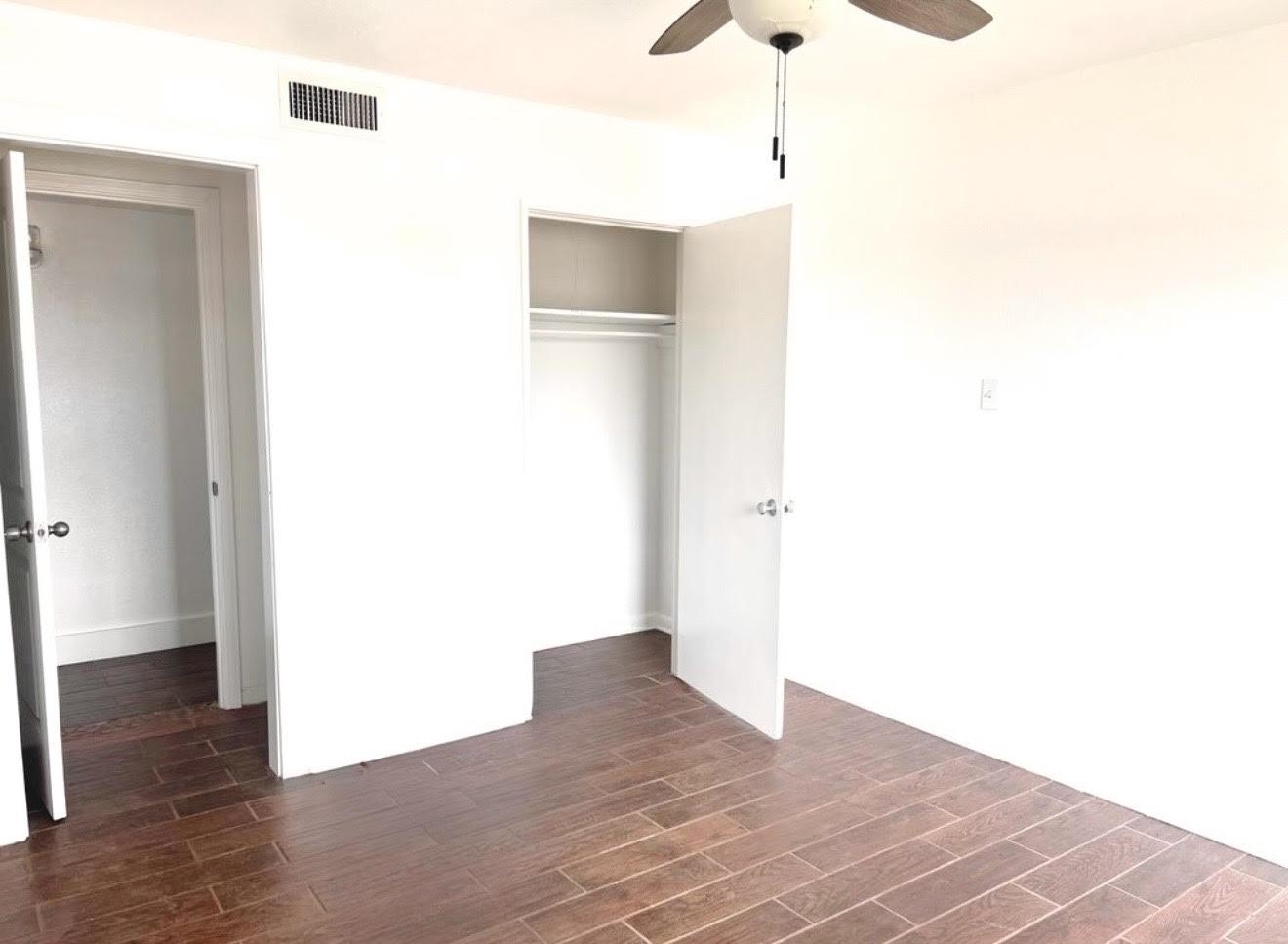 Listing photo id 12 for 535 4th N 