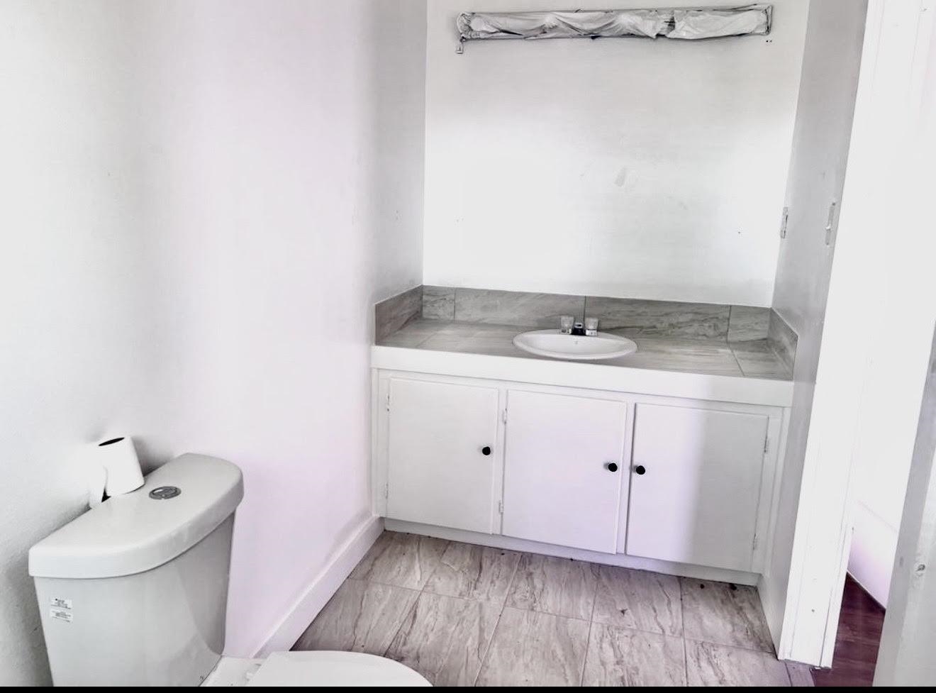 Listing photo id 16 for 535 4th N 