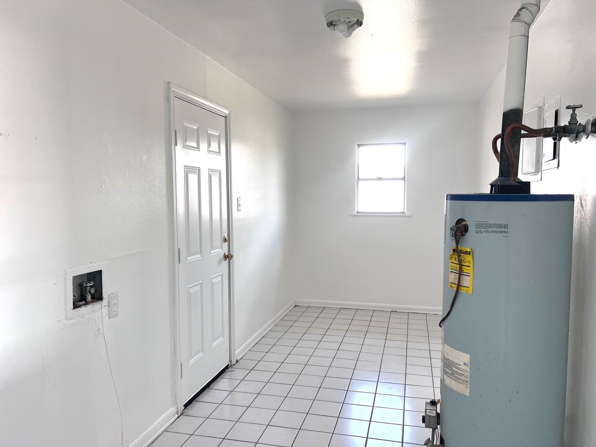 Listing photo id 23 for 535 4th N 