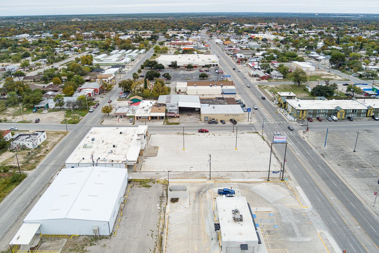 Image 17 of 20 For 901 Veterans