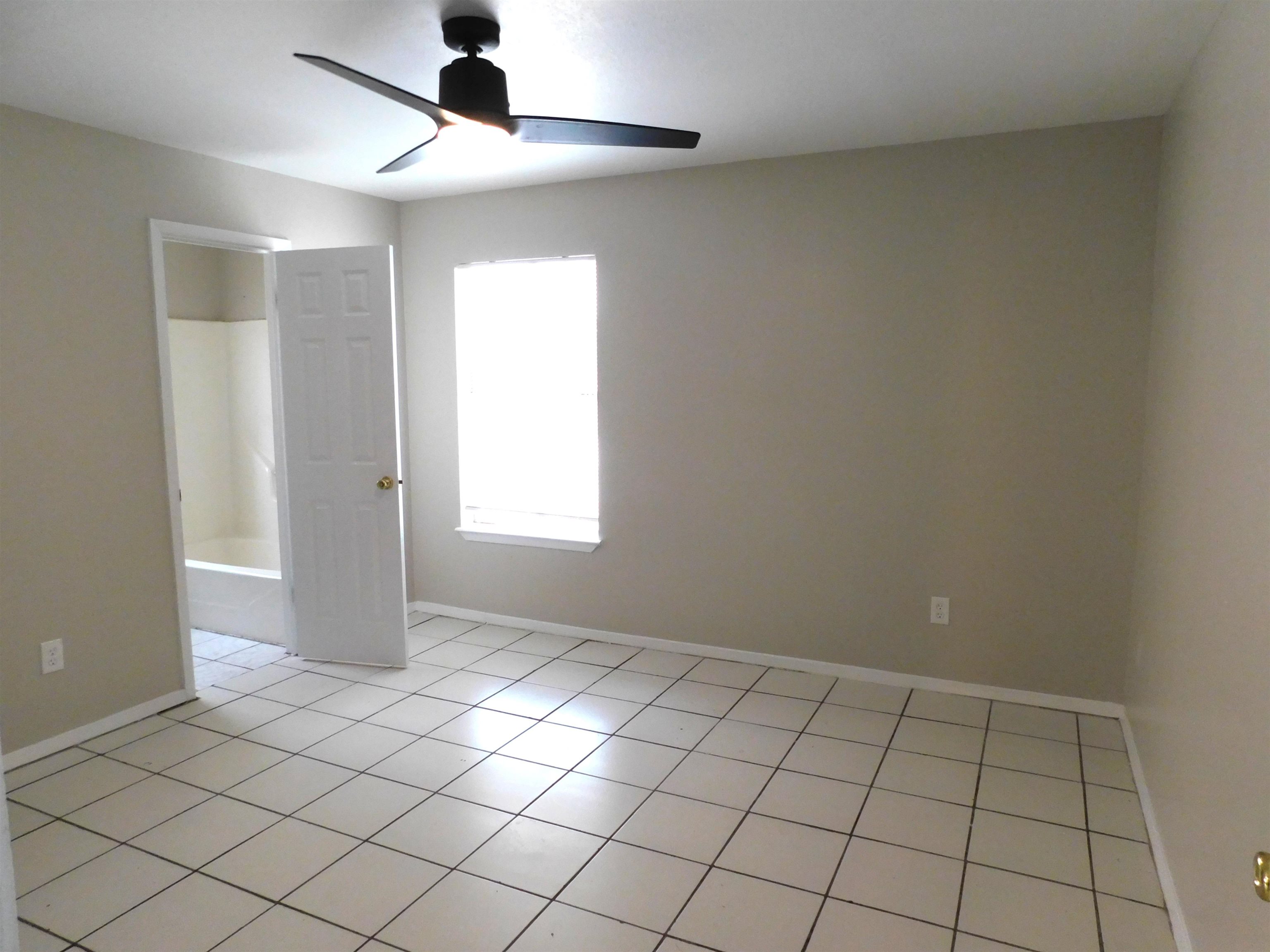 Image 6 of 20 For 105 Rockwell