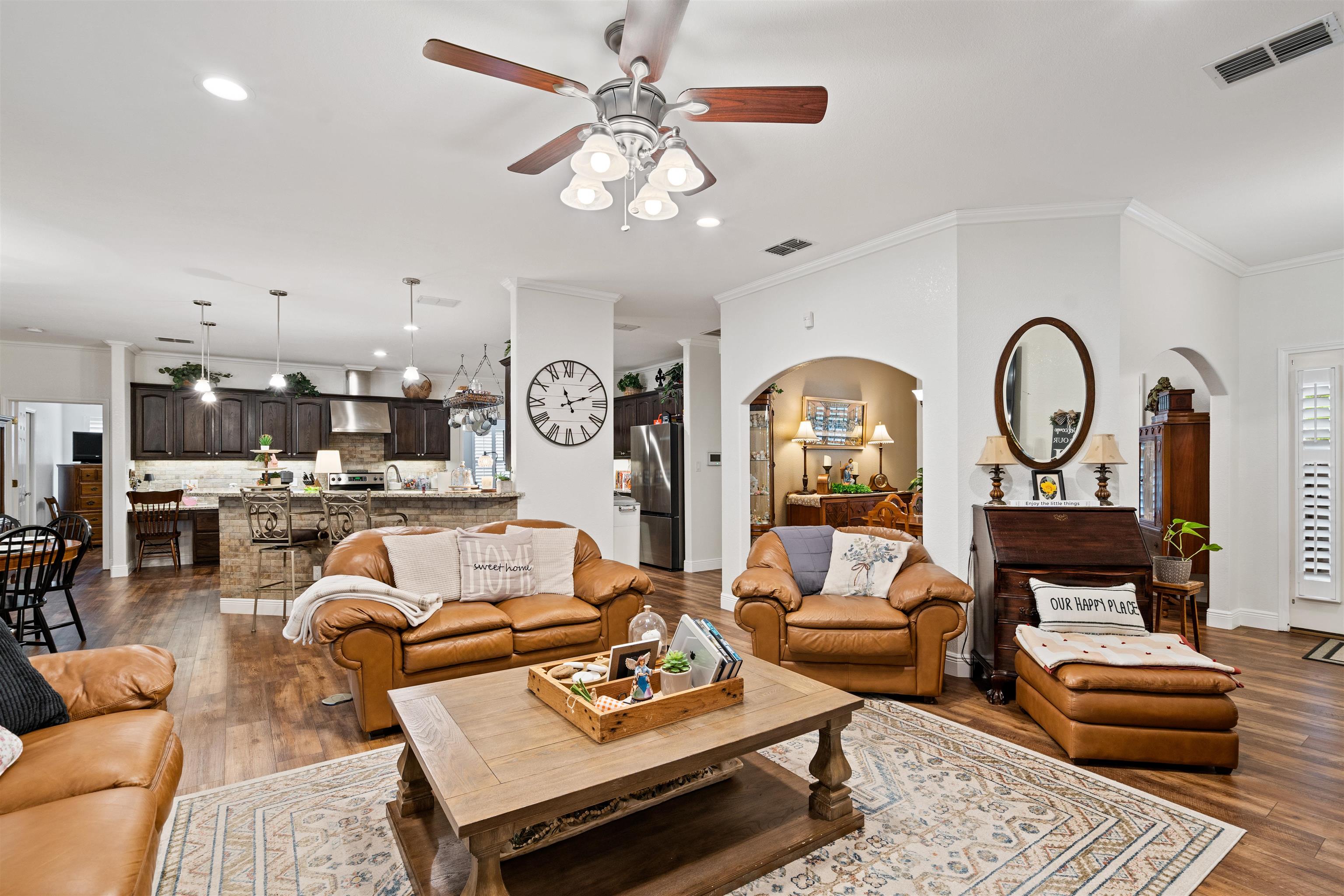 Image 24 of 48 For 104 Broadview S