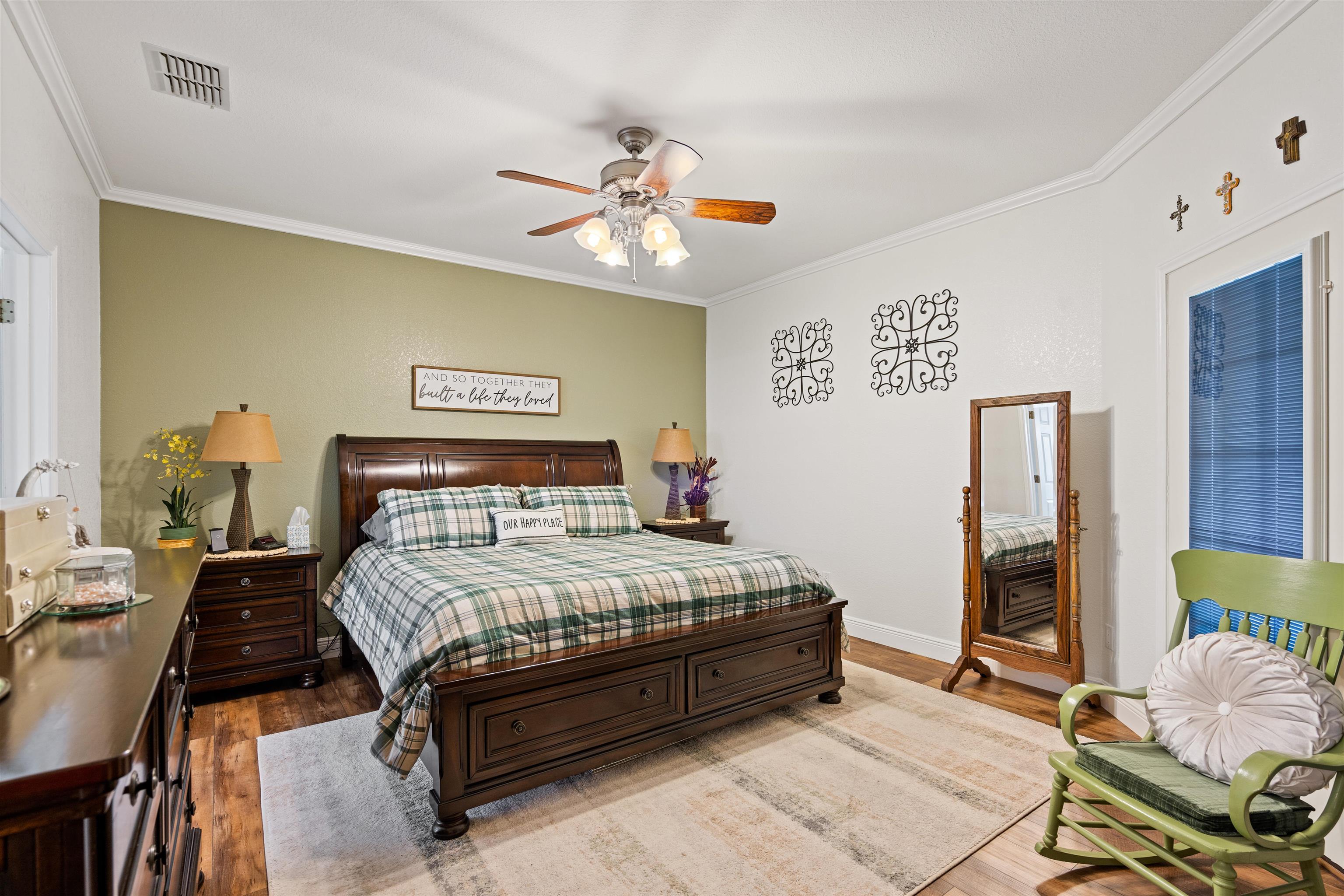 Image 26 of 48 For 104 Broadview S