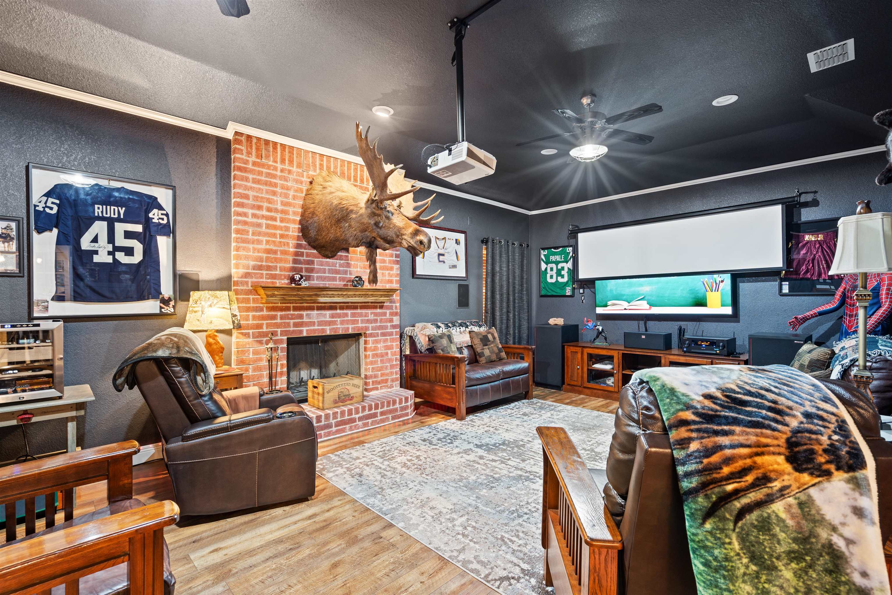 Image 27 of 48 For 104 Broadview S