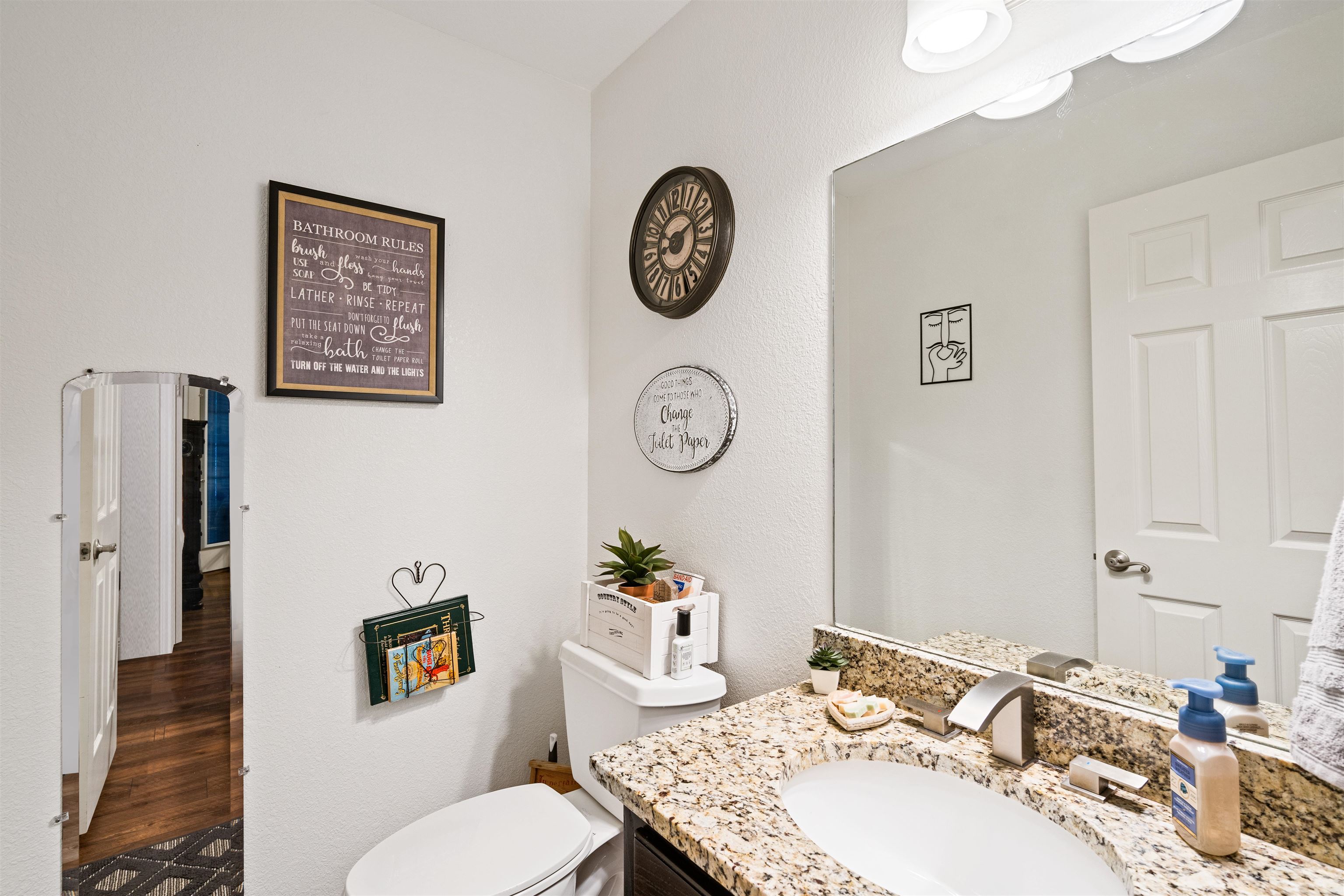 Image 28 of 48 For 104 Broadview S