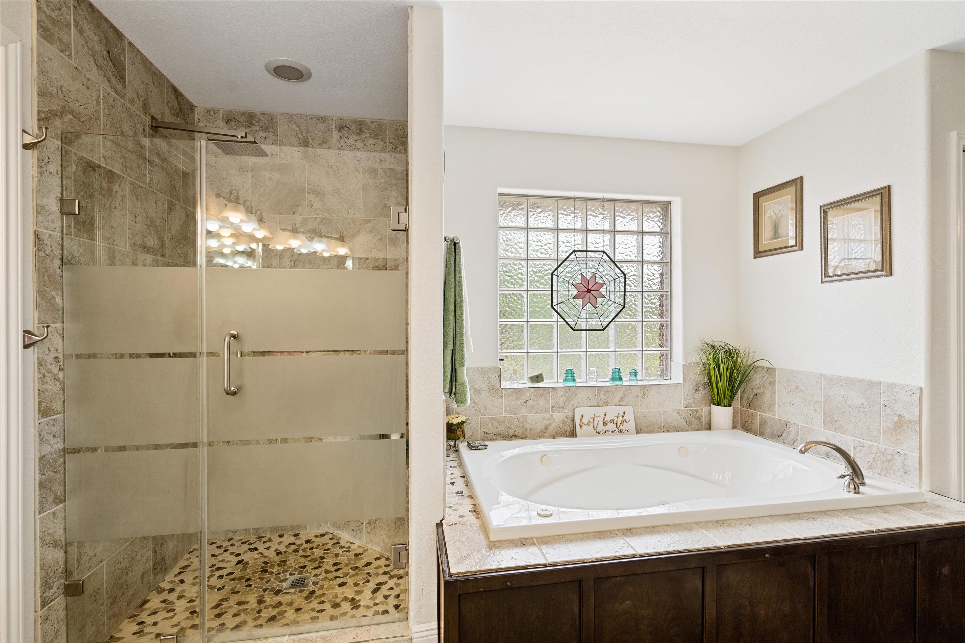 Image 32 of 48 For 104 Broadview S