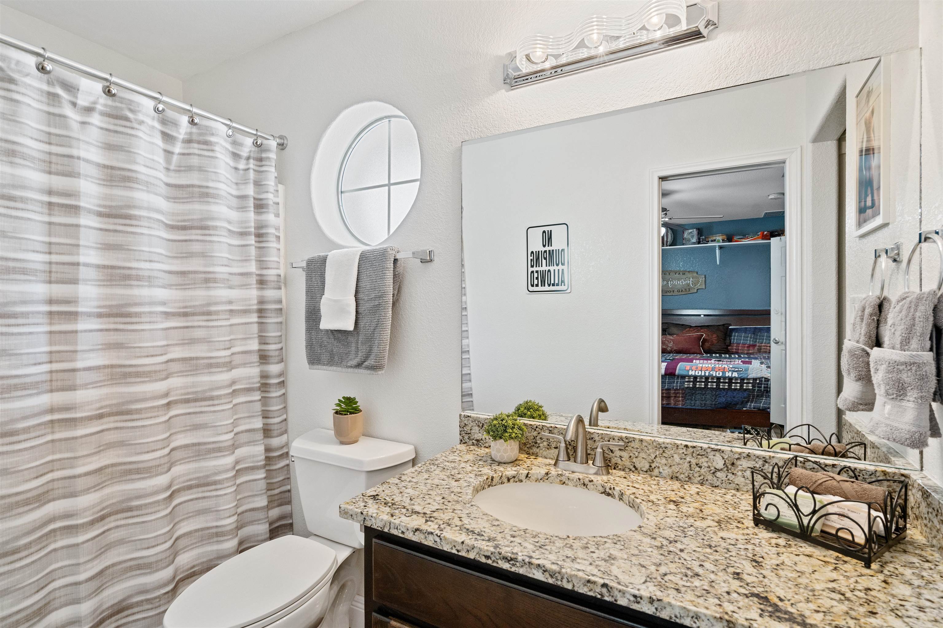 Image 37 of 48 For 104 Broadview S