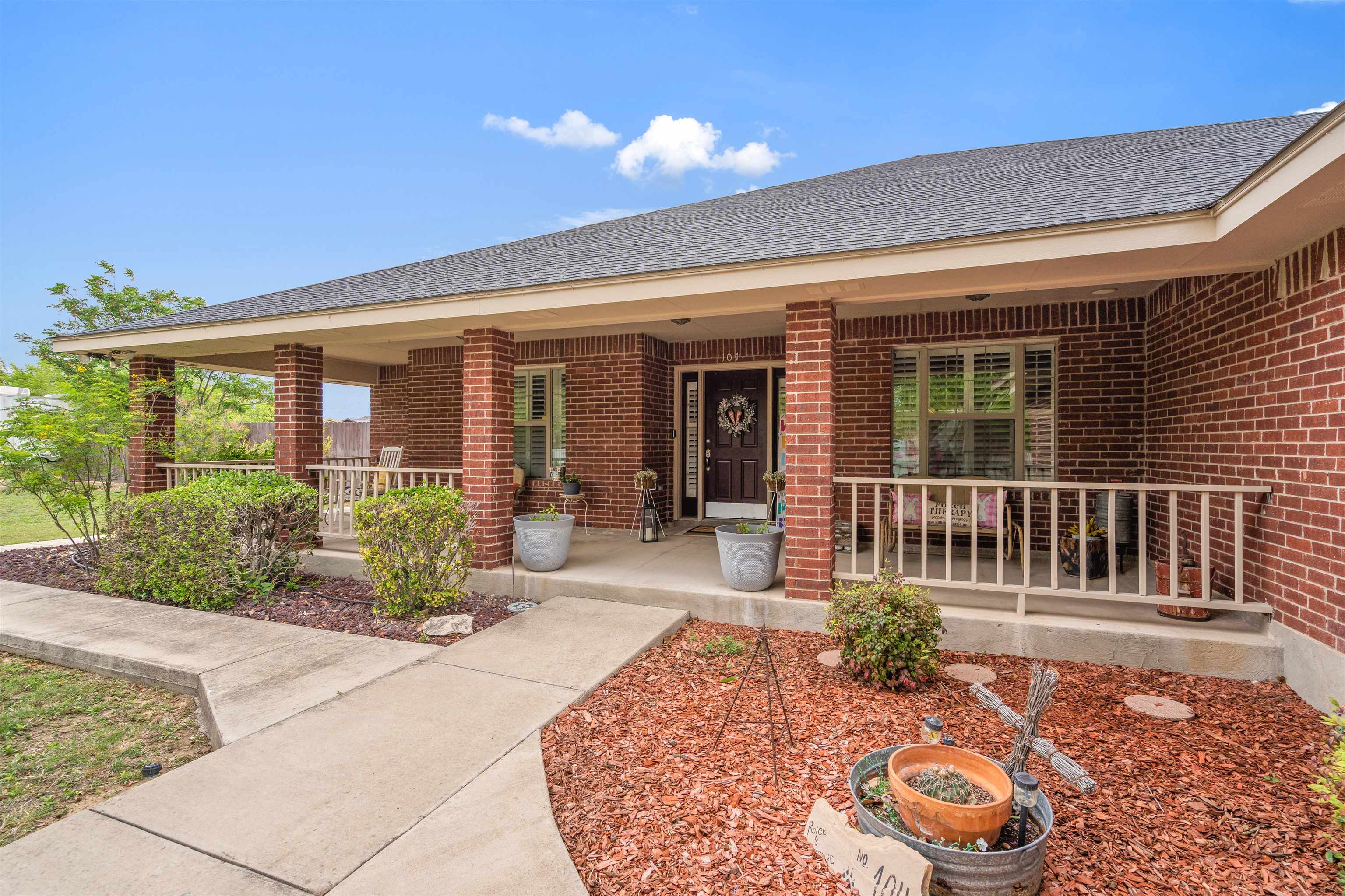 Image 39 of 48 For 104 Broadview S