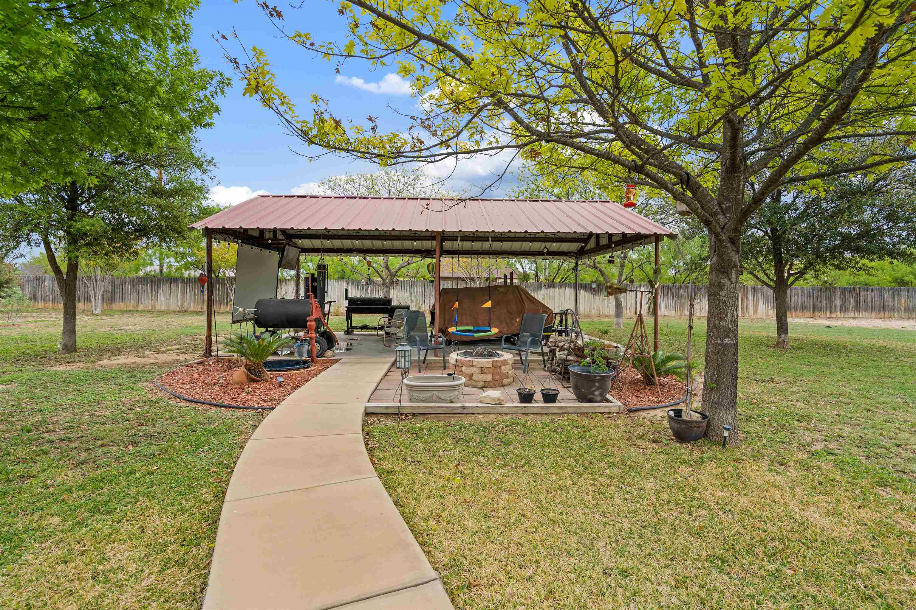 Image 40 of 48 For 104 Broadview S