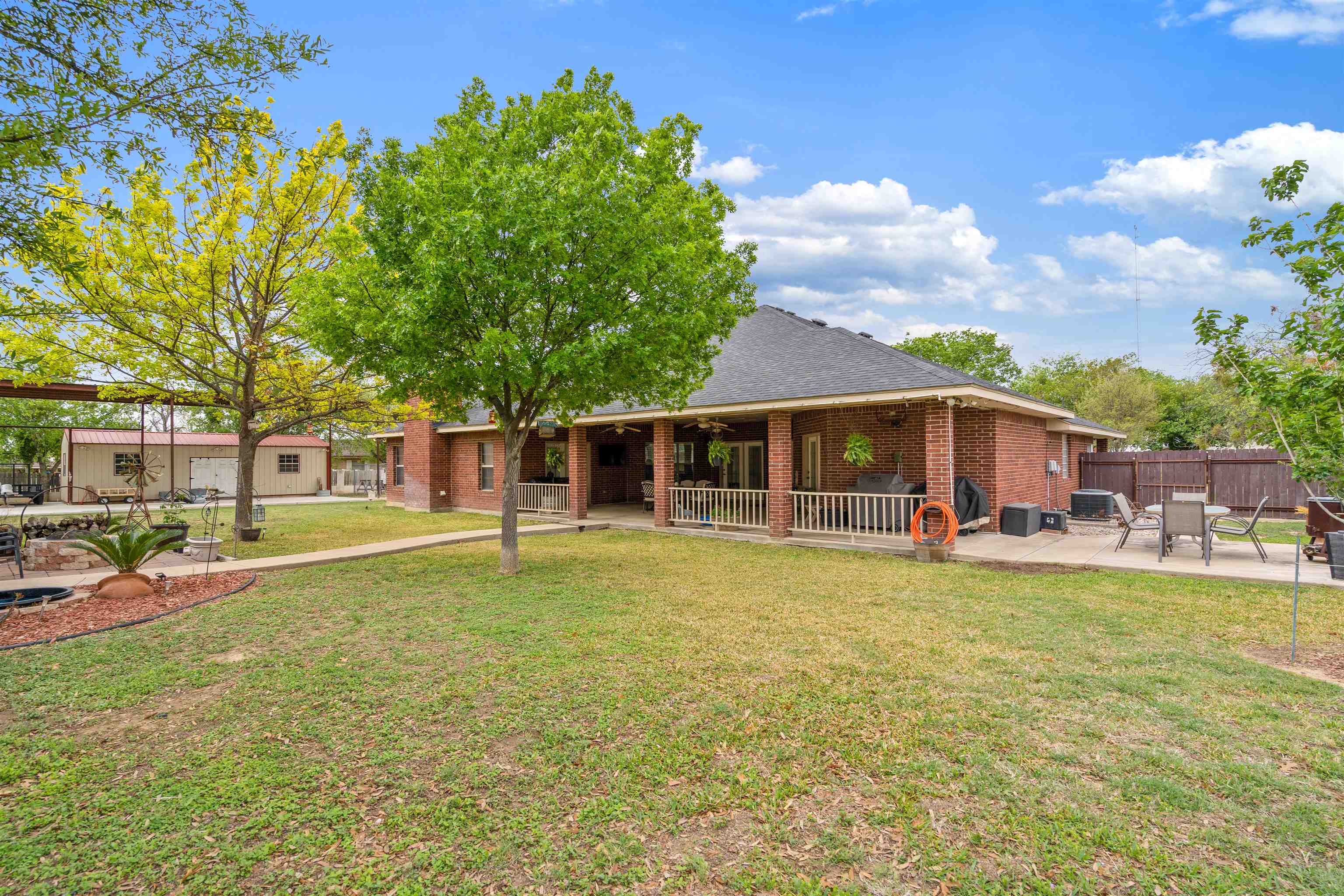 Image 44 of 48 For 104 Broadview S