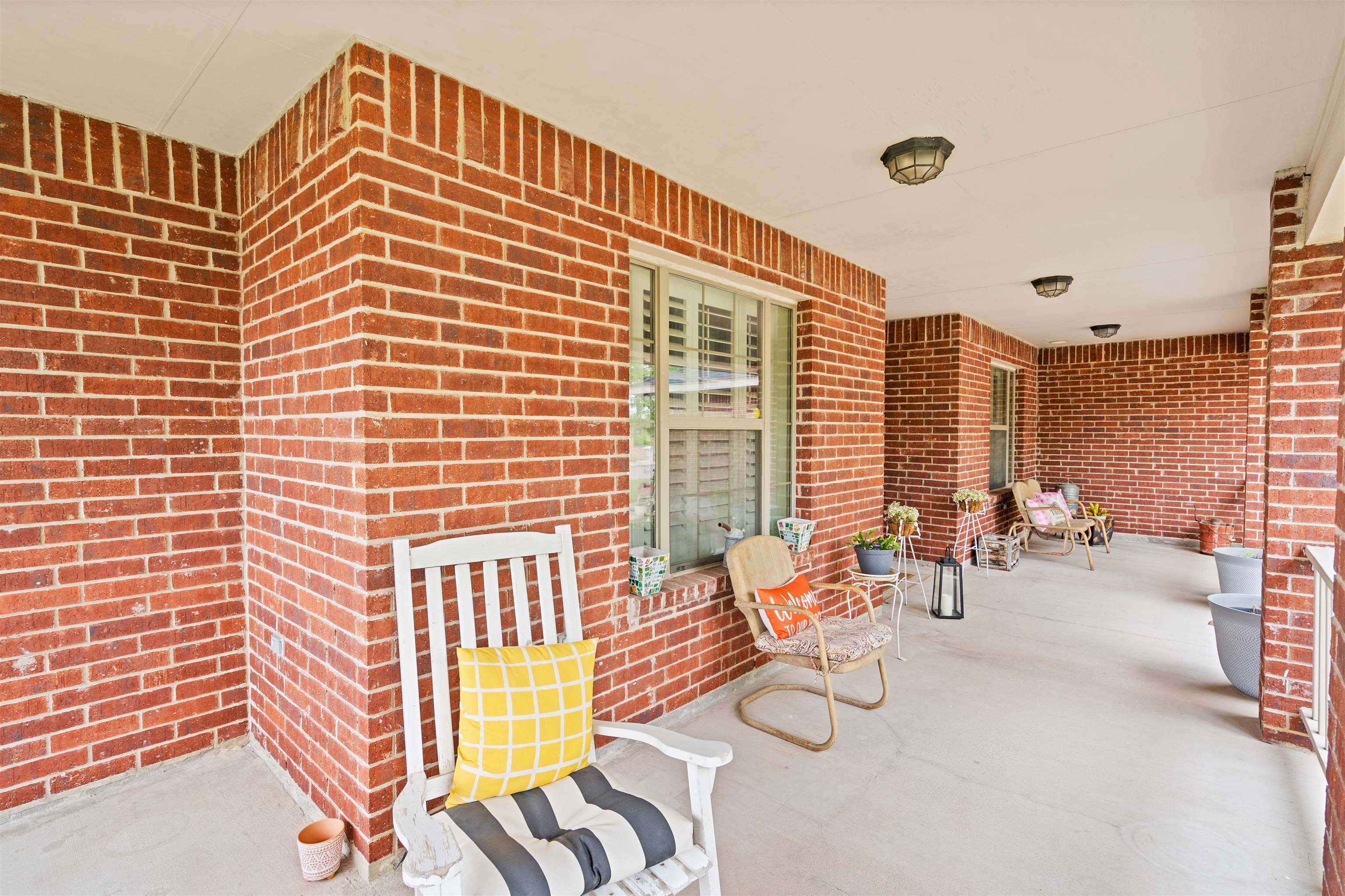 Image 8 of 48 For 104 Broadview S