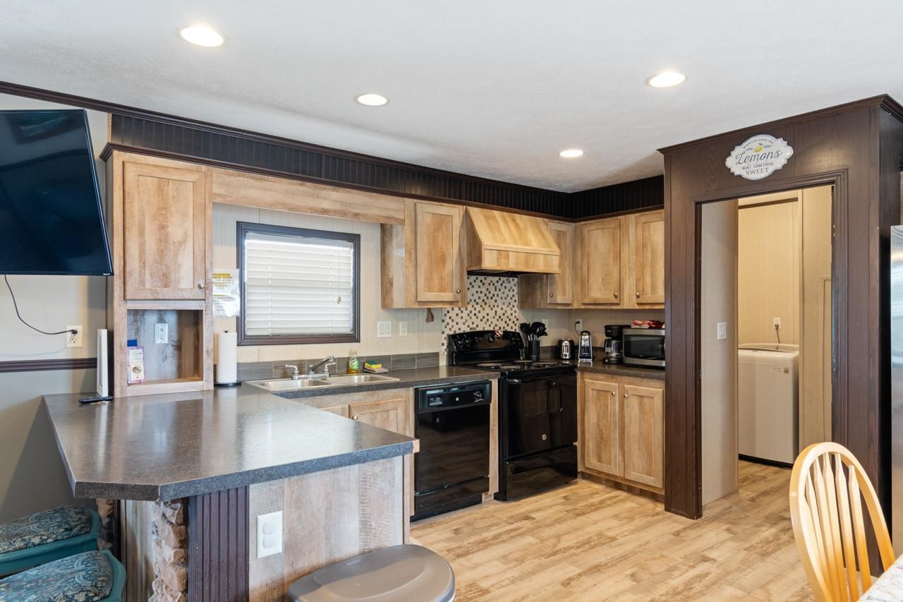 Image 16 of 47 For 6748 Texas Road #2