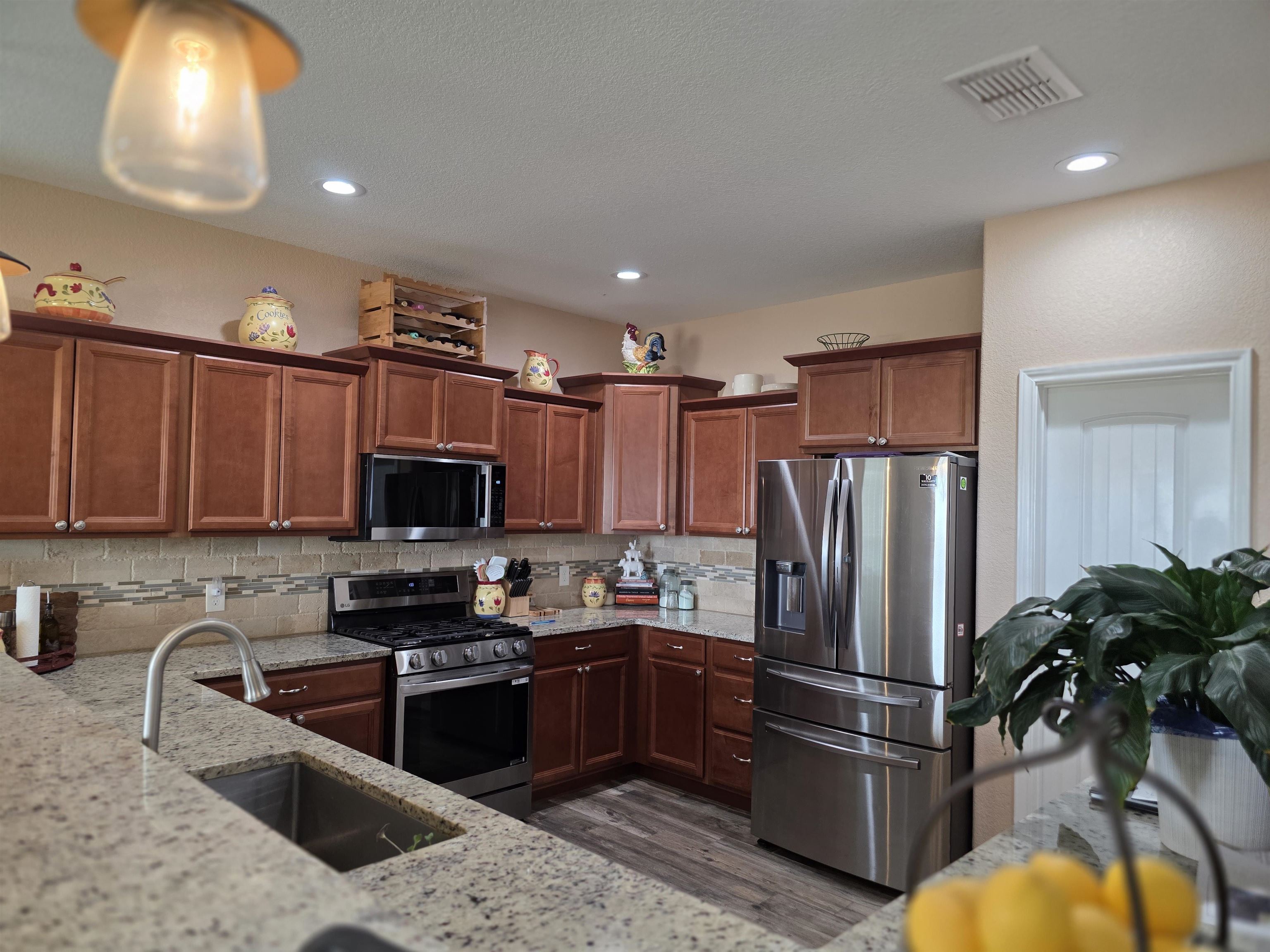 Image 23 of 28 For 16307 Us Hwy 90 West