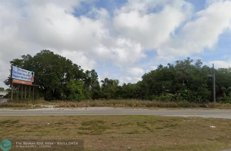 Listing Details for 1576 State Road 60, Other City In The State, FL 33859