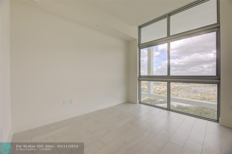 Image 61 of 82 For 2000 Metropica Way  Ph02