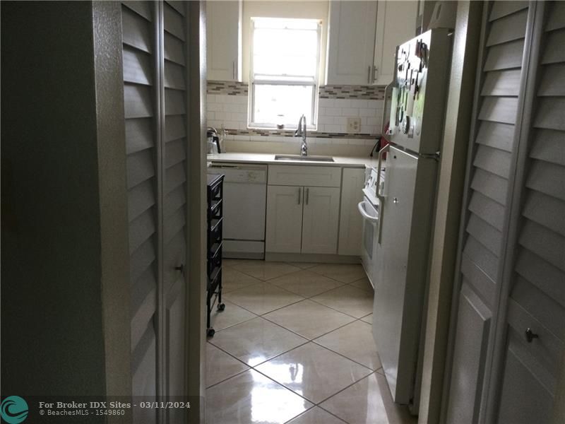 Image 15 of 21 For 4990 Sabal Palm Blvd  215