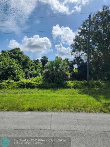 Details for 2039 Detroit Drive, Other City In The State, FL 33935