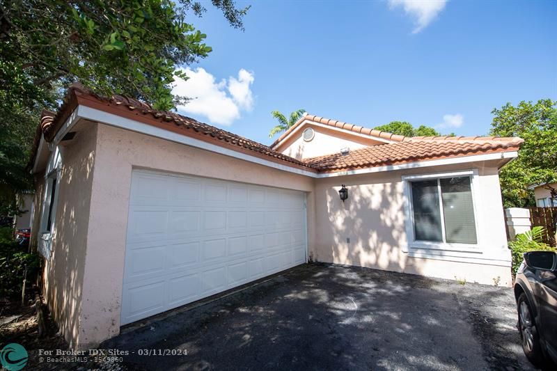 Details for 221 101st Ave, Plantation, FL 33324