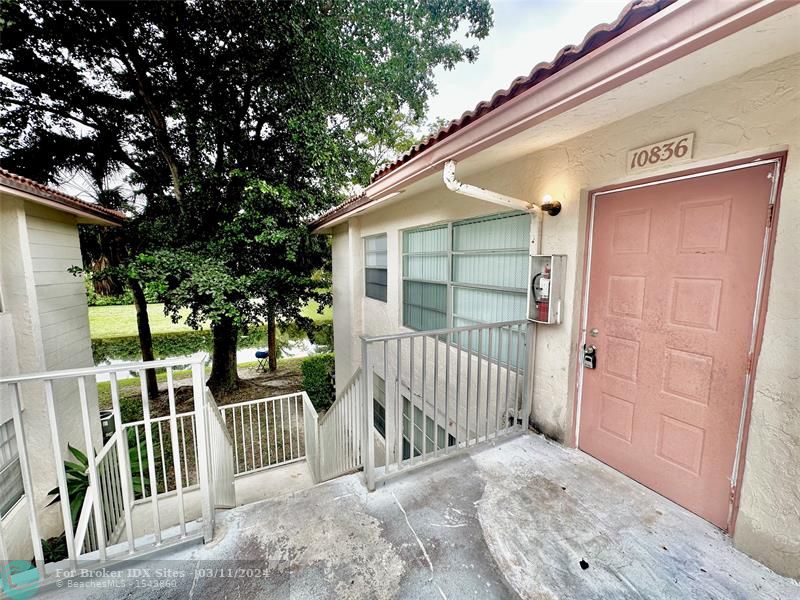 Image 11 of 12 For 10836 Royal Palm Blvd  10836