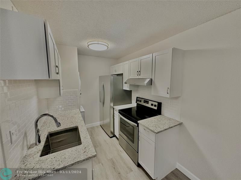 Image 2 of 12 For 10836 Royal Palm Blvd  10836