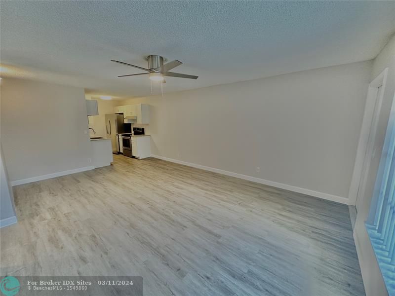 Image 5 of 12 For 10836 Royal Palm Blvd  10836