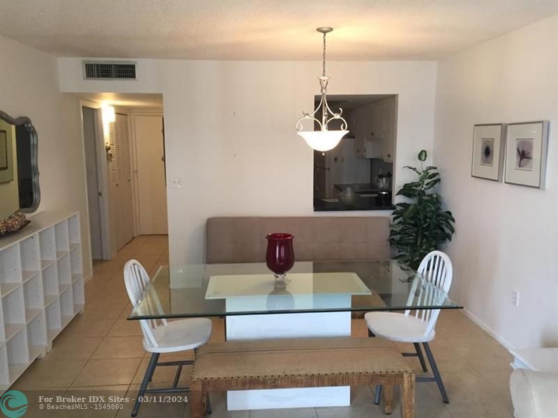 Image 7 of 14 For 1351 Miami Gardens Dr  1624e