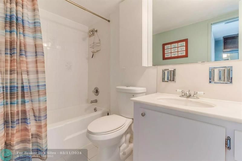 Image 11 of 11 For 5161 Collins Ave  417