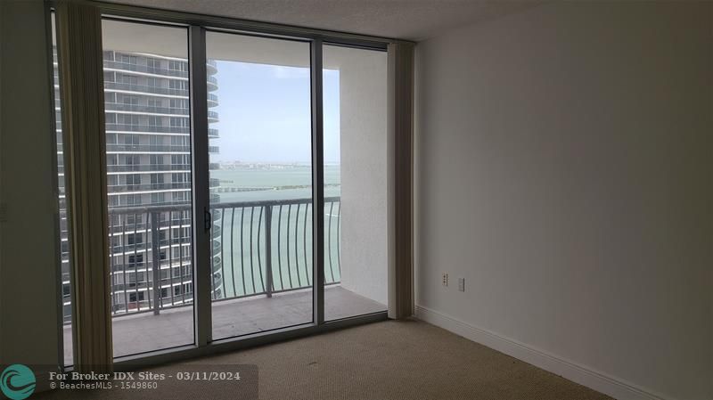 Image 5 of 12 For 1750 Bayshore Dr  4905