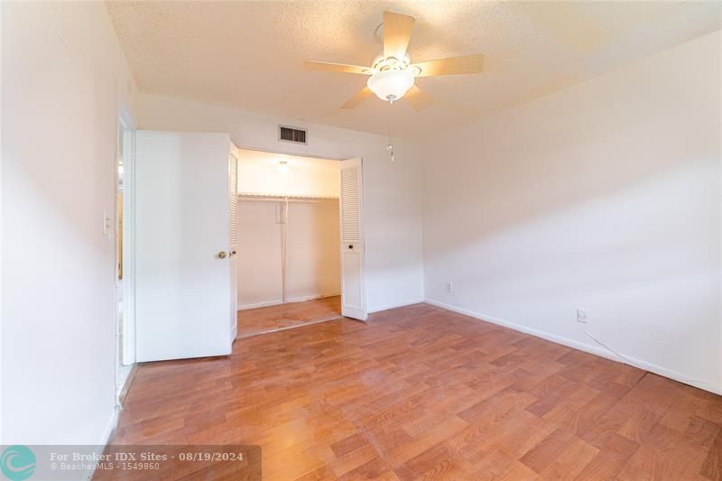 Image 13 of 27 For 4211 41st Street  201