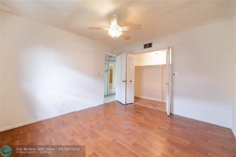 Image 14 of 27 For 4211 41st Street  201