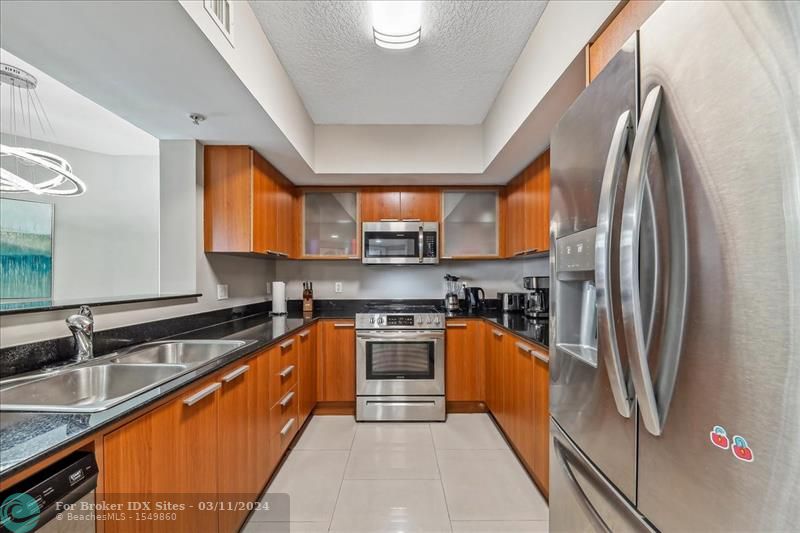 Image 11 of 21 For 16699 Collins Ave  4109