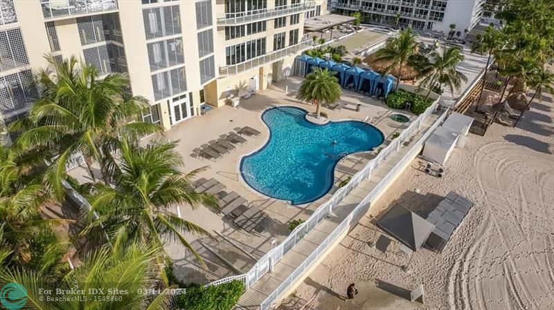 Image 5 of 21 For 16699 Collins Ave  4109