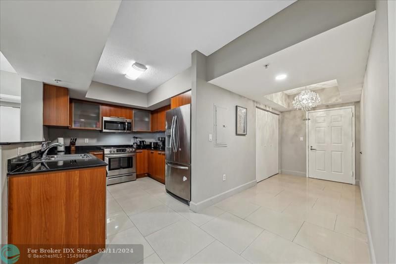 Image 8 of 21 For 16699 Collins Ave  4109