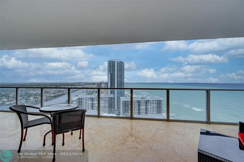 Image 16 of 76 For 3101 Ocean Dr  2703