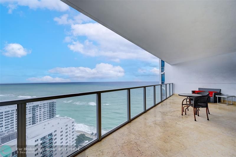 Image 17 of 76 For 3101 Ocean Dr  2703