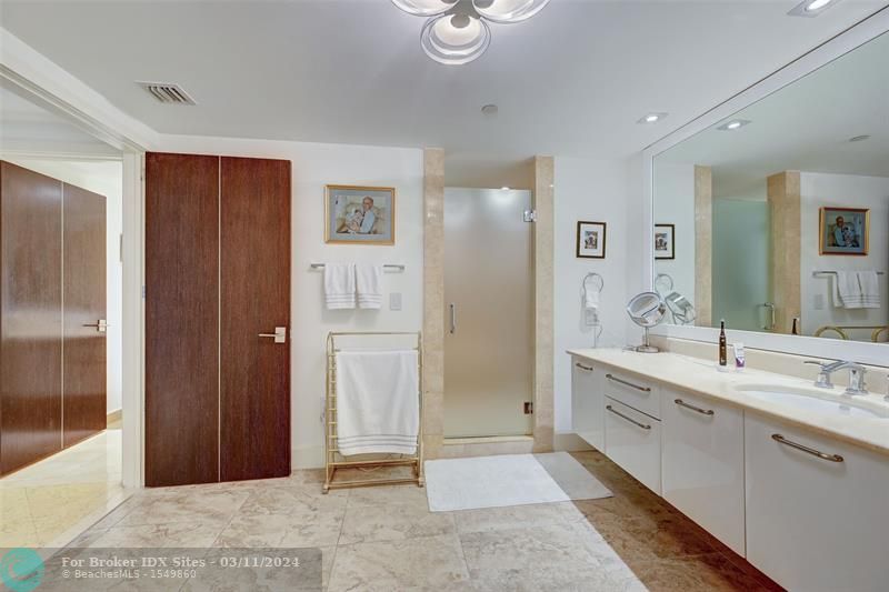 Image 42 of 76 For 3101 Ocean Dr  2703