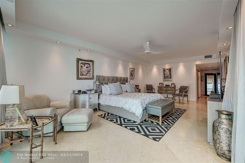 Image 47 of 76 For 3101 Ocean Dr  2703