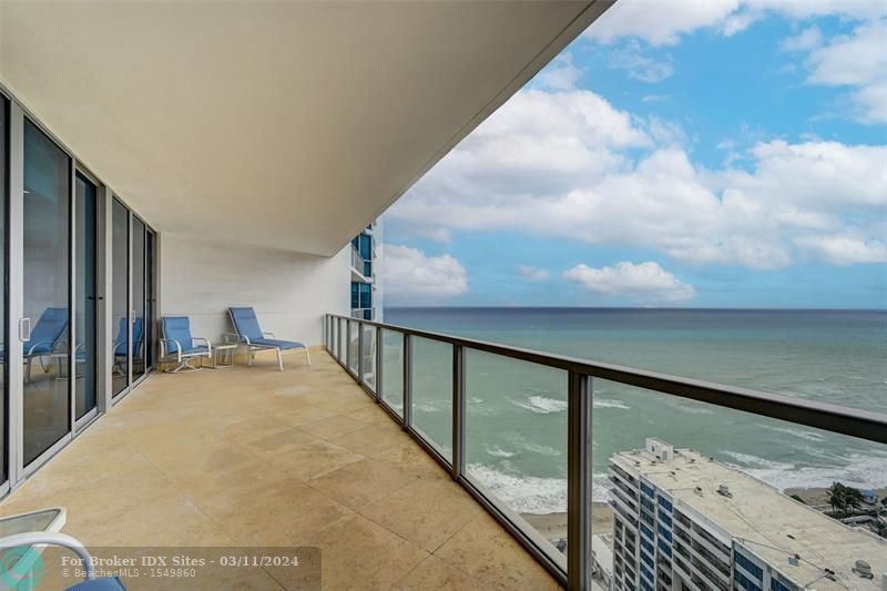 Image 49 of 76 For 3101 Ocean Dr  2703