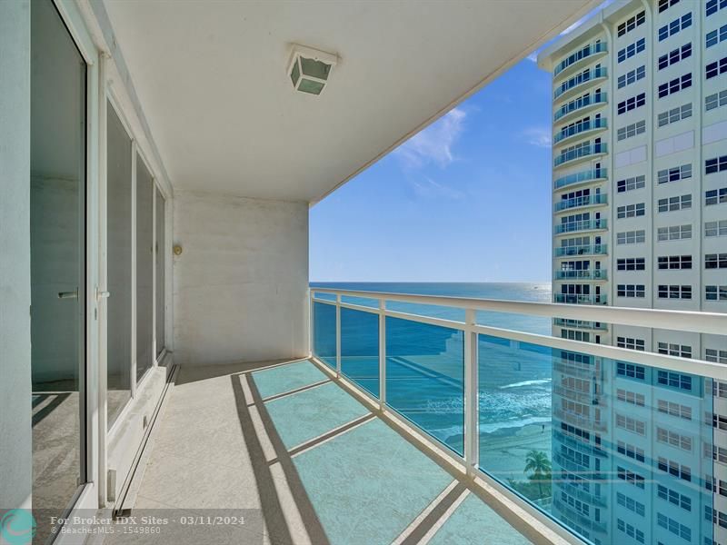 Image 8 of 77 For 3430 Galt Ocean Dr  1409