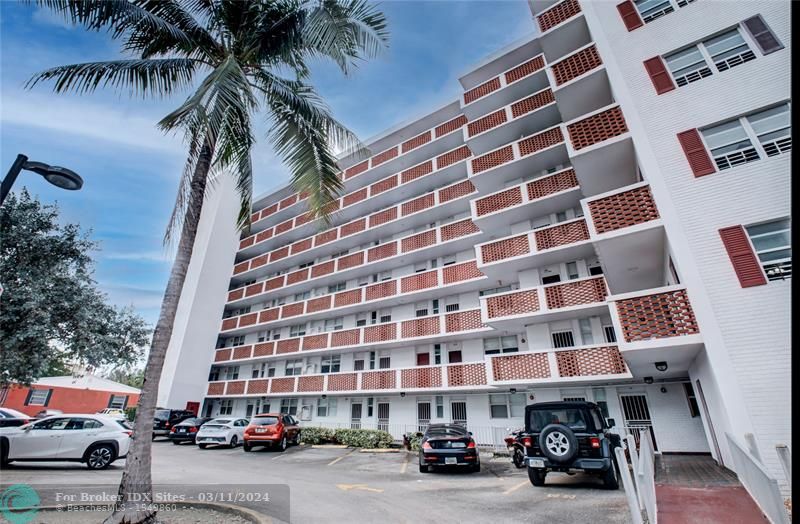 Details for 3660 166th St  809, North Miami Beach, FL 33160