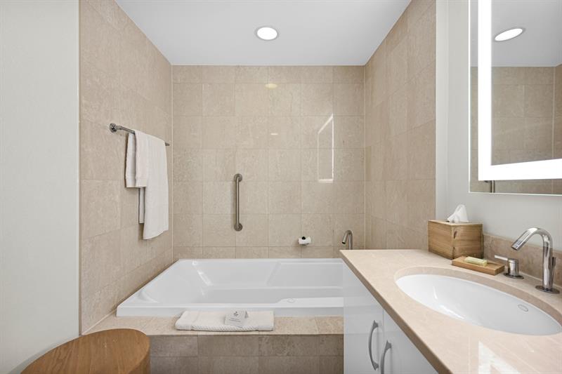 Image 29 of 49 For 505 Fort Lauderdale Beach Blvd  2214