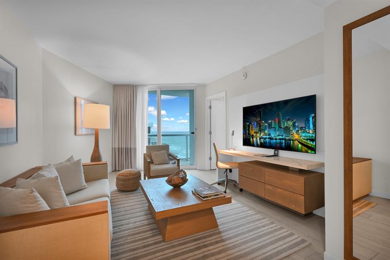 Image 3 of 49 For 505 Fort Lauderdale Beach Blvd  2214
