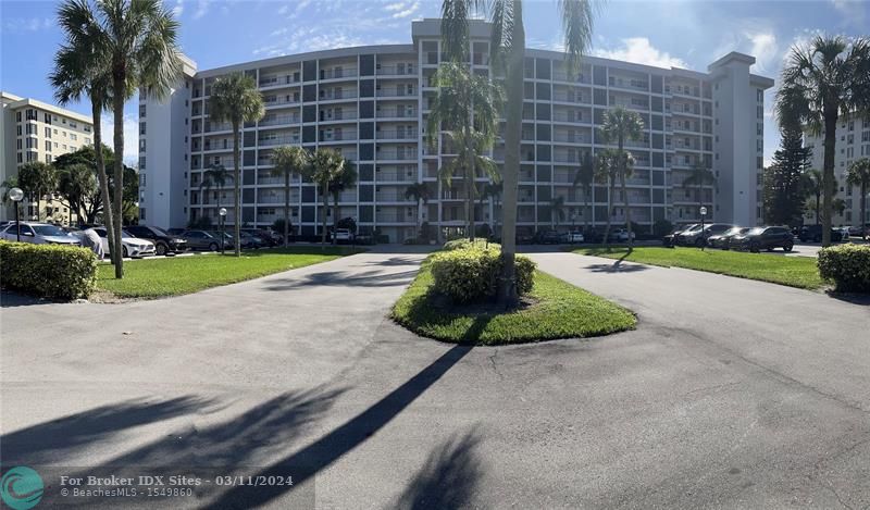 3100 Palm Aire Dr  401