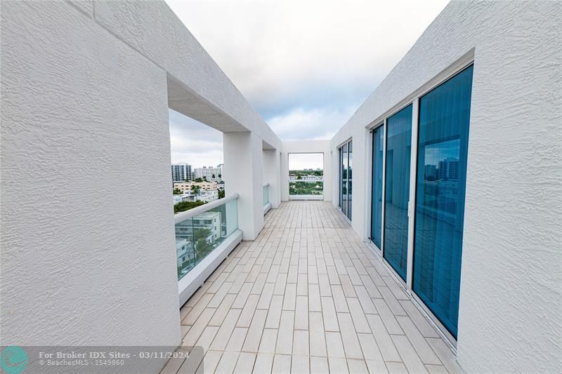 Image 18 of 22 For 551 Fort Lauderdale Beach Blvd  R606