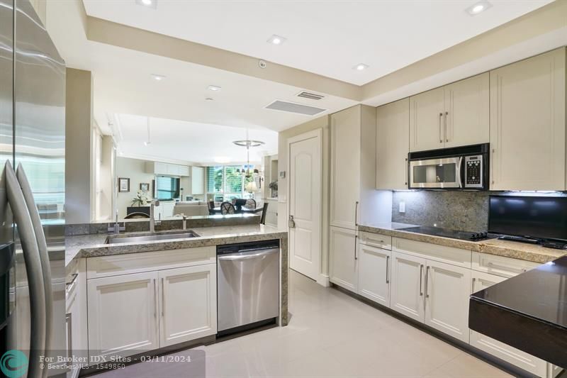 Image 10 of 58 For 550 Mizner Blvd  B209