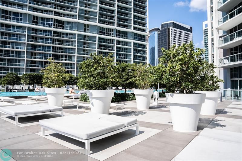 Image 24 of 52 For 495 Brickell Ave  811